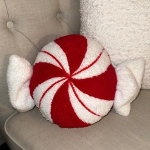 Peppermint Throw Pillow